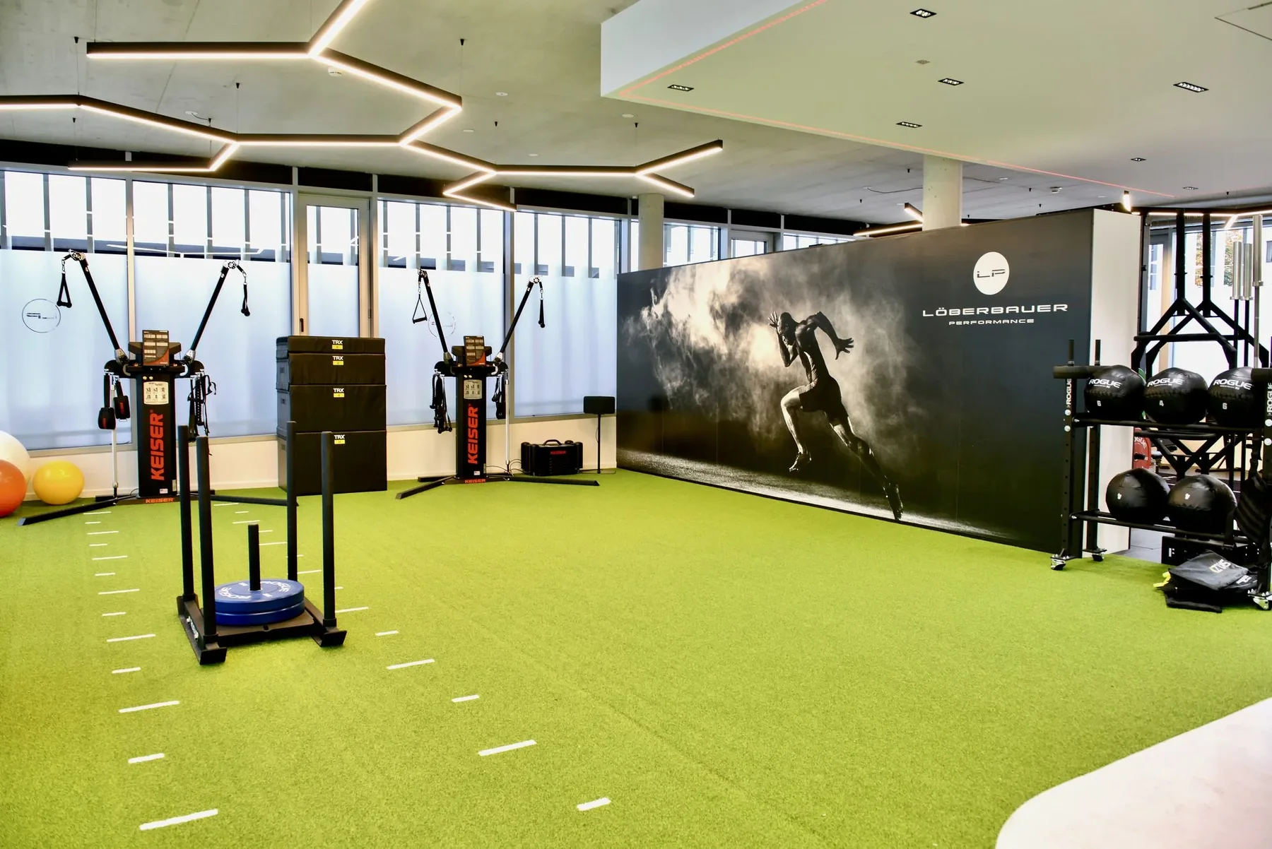 Trainings- und Therapiebereich von Löberbauer Performance in Schwaz